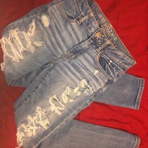 AEO super stretch ripped/distressed short jeggings